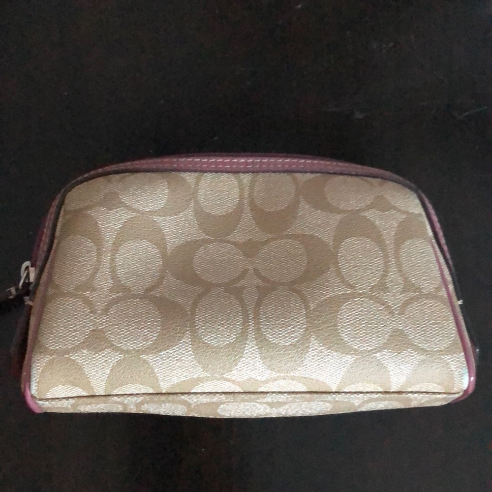 Make-up bag (leather)